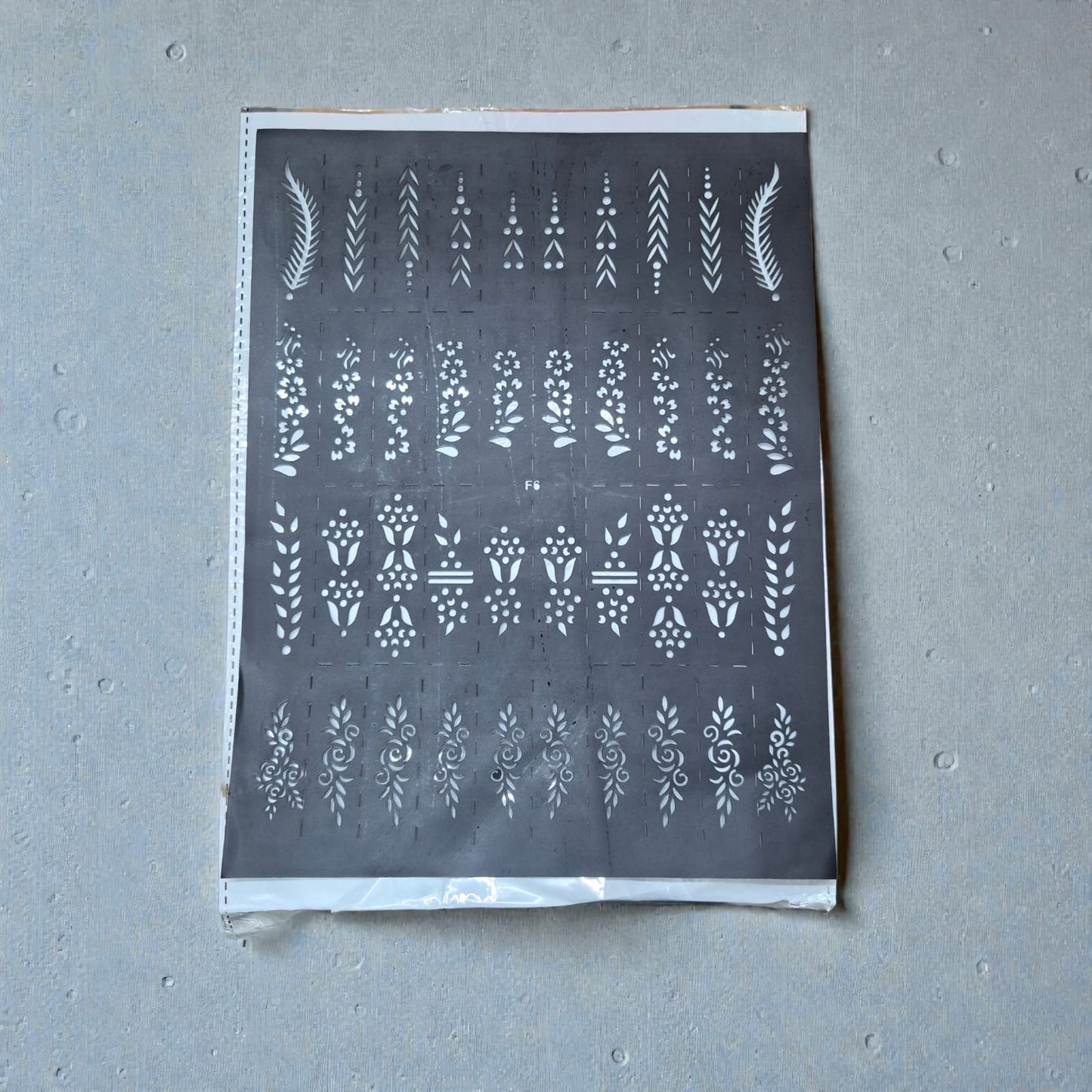Adult Fingers Design Mehndi Hena Stencil