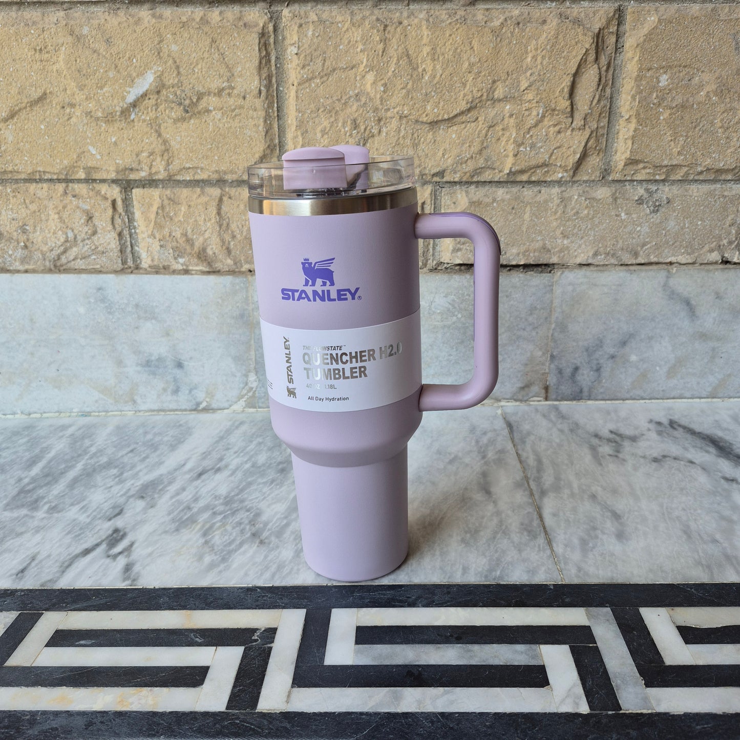 The Quencher H2.0 Flowstate Tumbler 40oz