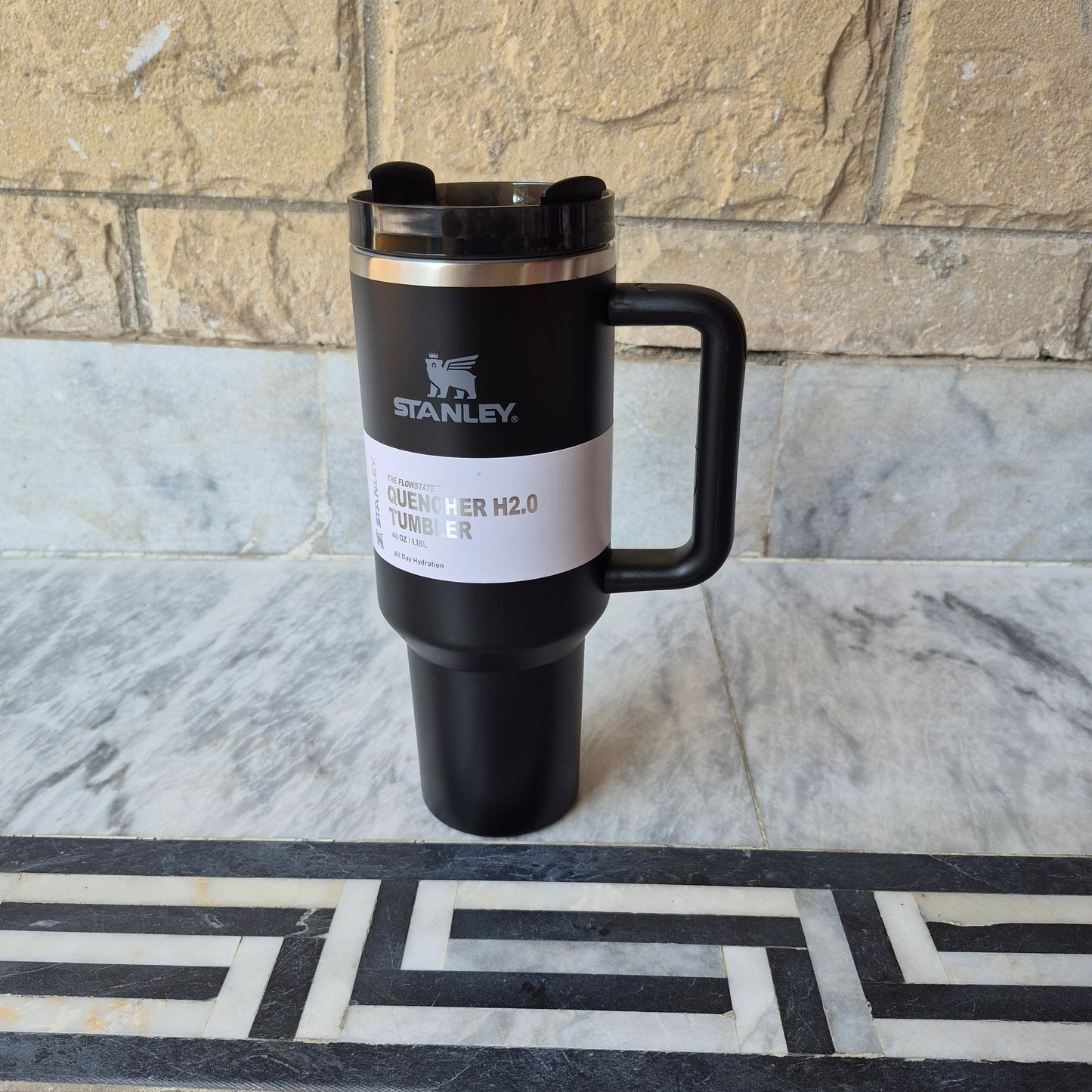 The Quencher H2.0 Flowstate Tumbler 40oz