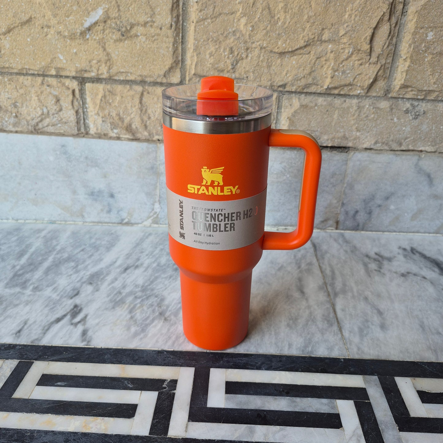 The Quencher H2.0 Flowstate Tumbler 40oz