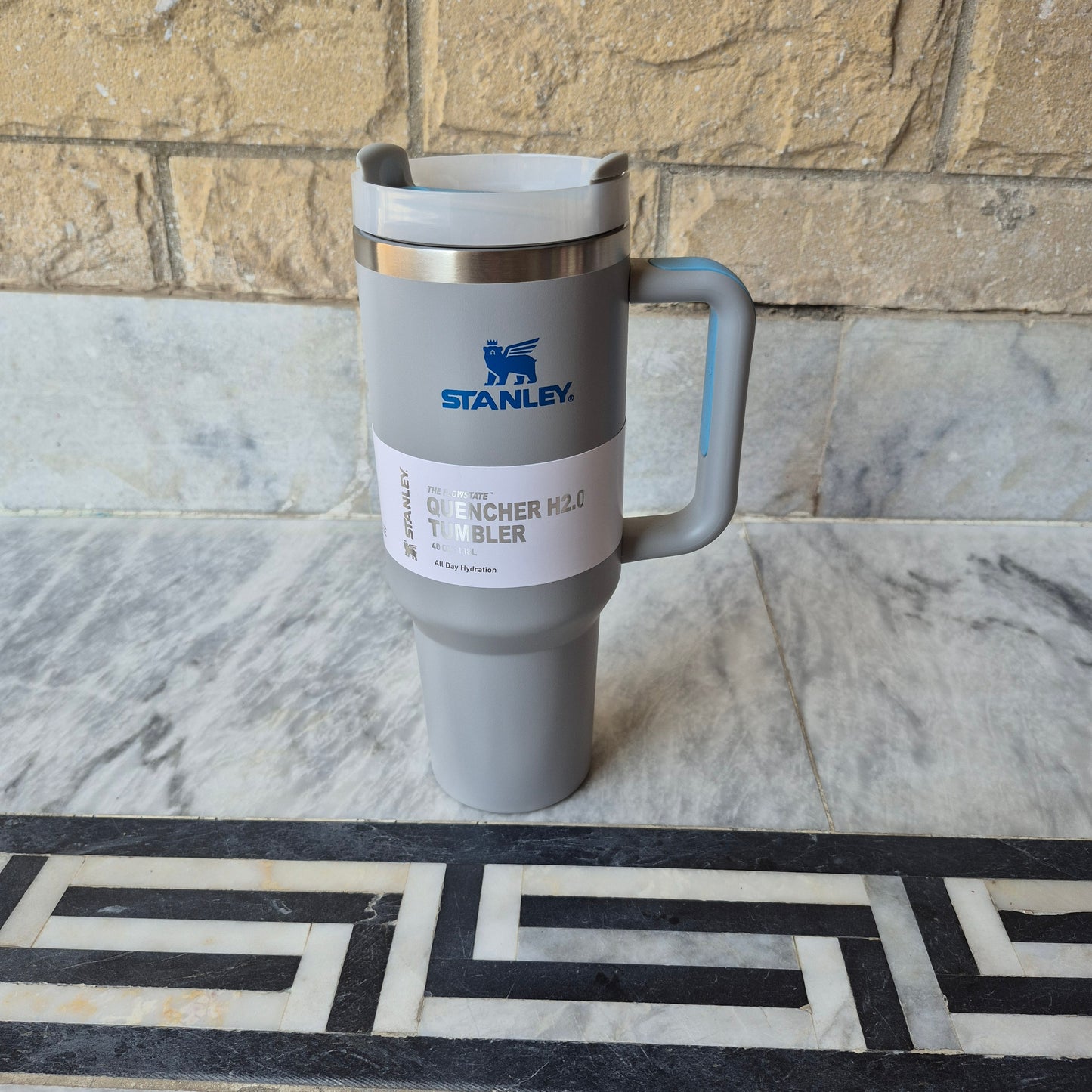 The Quencher H2.0 Flowstate Tumbler 40oz