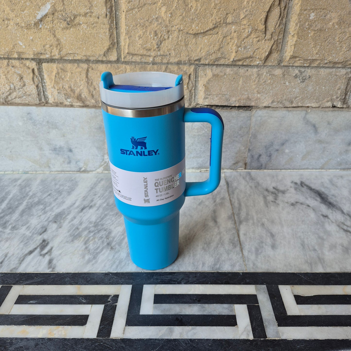 The Quencher H2.0 Flowstate Tumbler 40oz