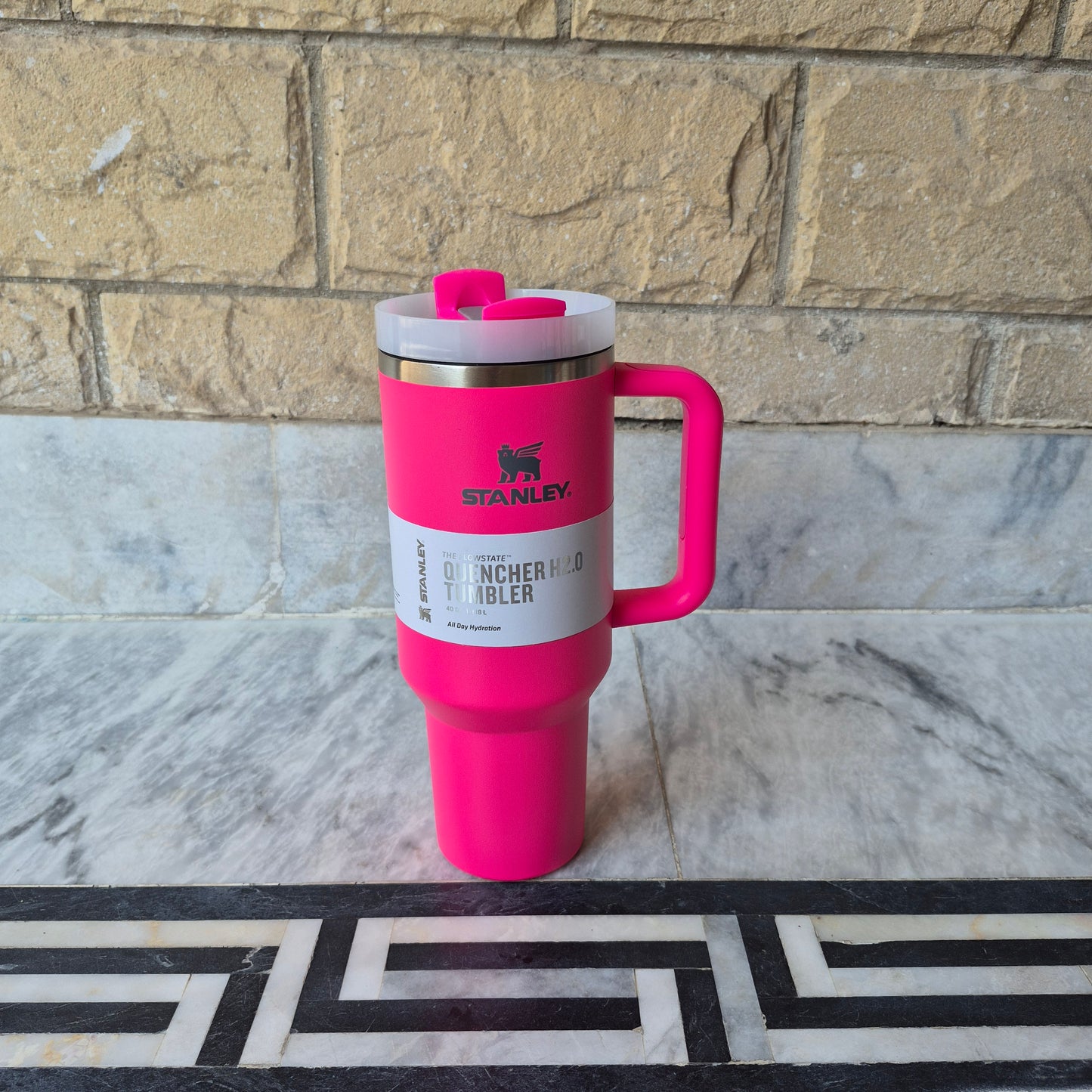 The Quencher H2.0 Flowstate Tumbler 40oz