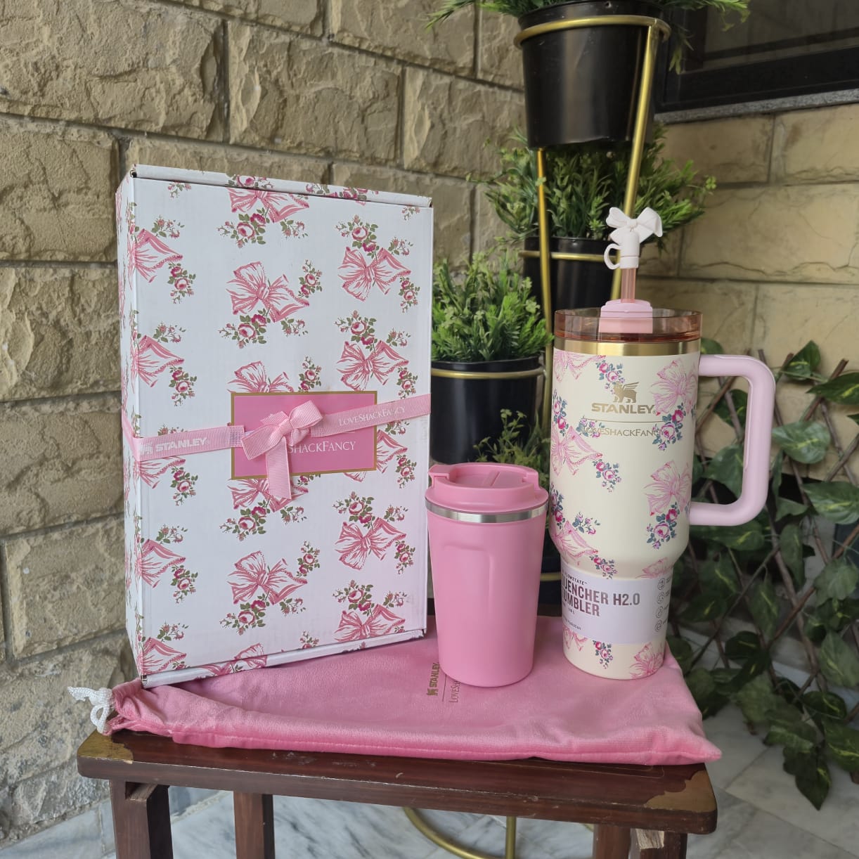 The Stanley X LoveShackFancy Holiday Quencher Pink (WITH FREE INSULATED COFEE MUG)